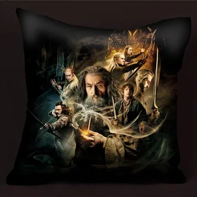 Подушки с фото: подушка The Hobbit The Desolation Of Smaug черная